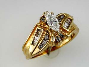 DIAMOND ENGAGEMENT RING