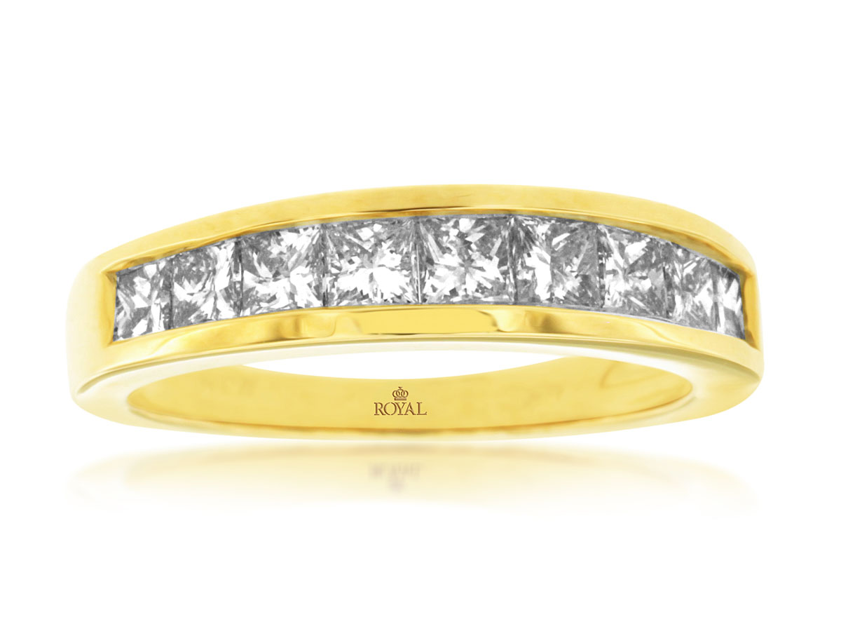 DIAMOND WEDDING BAND