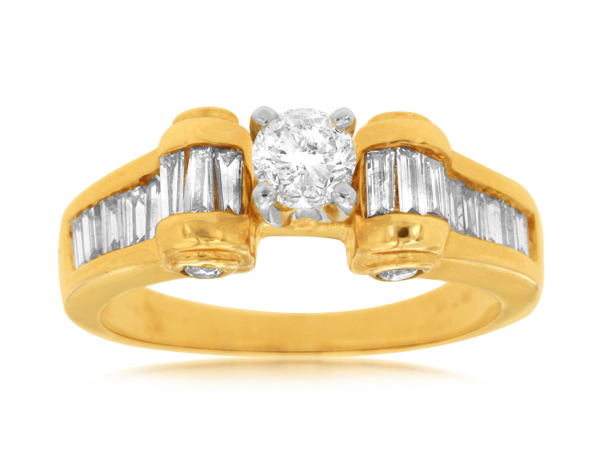 DIAMOND ENGAGEMENT RING