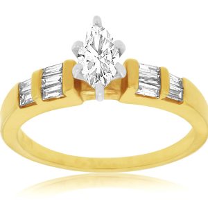 DIAMOND ENGAGEMENT RING