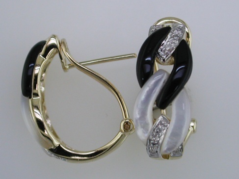ONYX & DIAMOND M/P EARRING