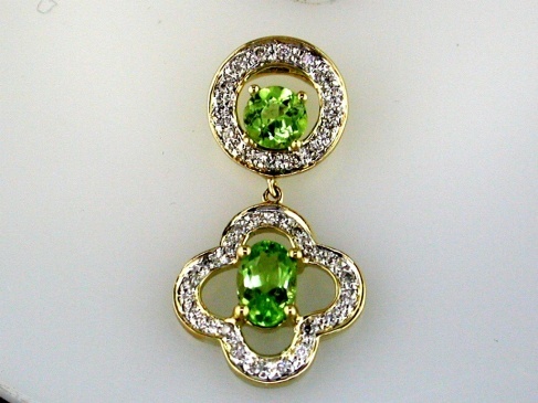 PERIDOT & DIAMOND PENDANT