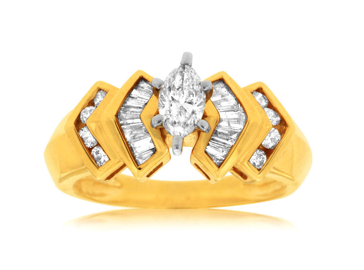 DIAMOND ENGAGEMENT RING
