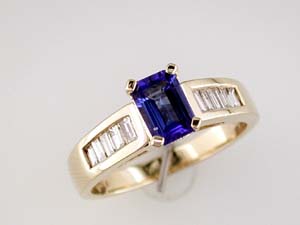 TANZANITE & DIAMOND RING