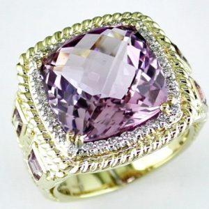 AMETHYST & DIAMOND RING