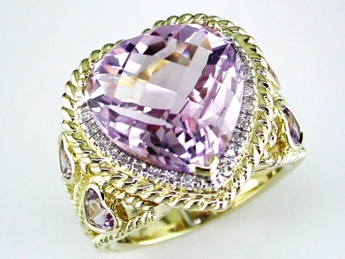 AMETHYST & DIA HEART RING