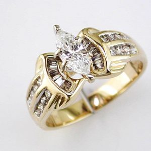 DIAMOND ENGAGEMENT RING