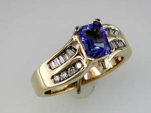 TANZANITE & DIAMOND RING