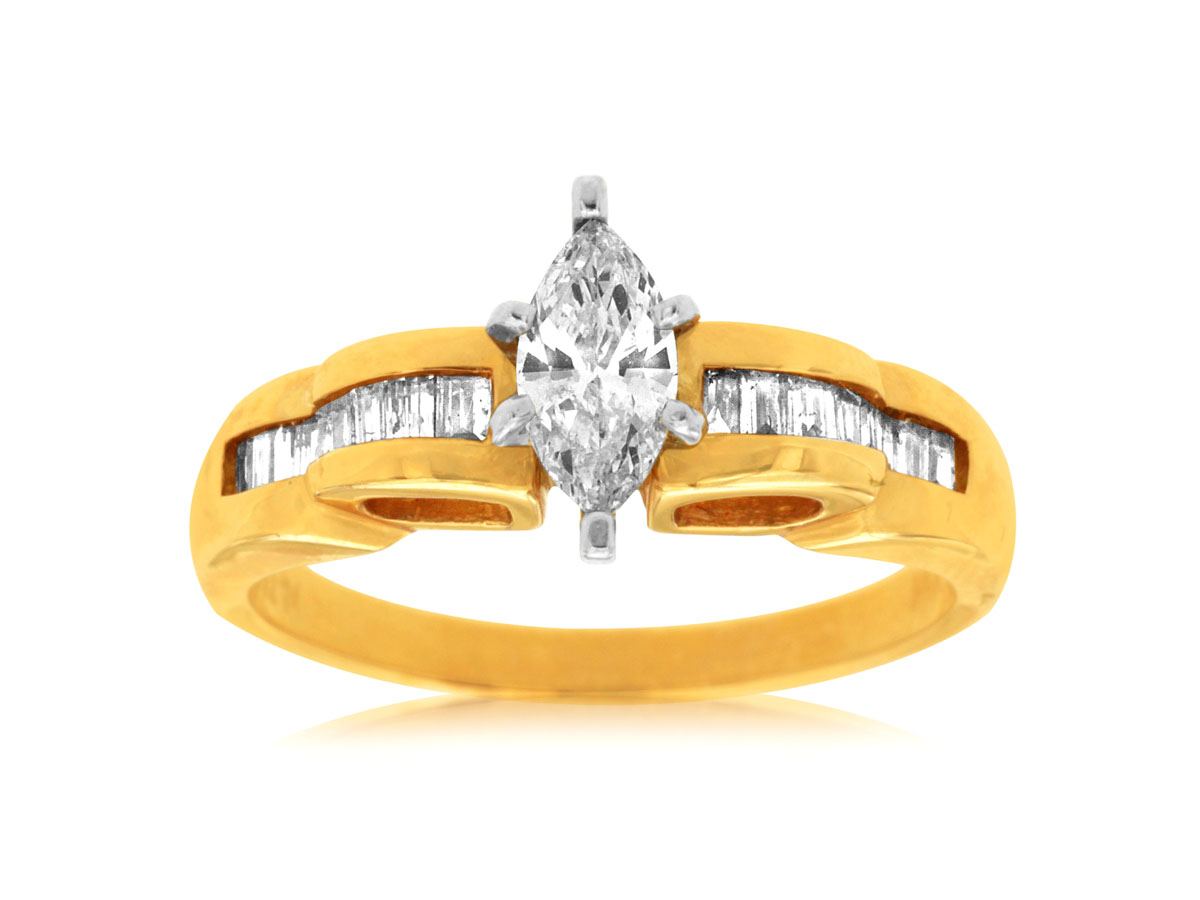 DIAMOND ENGAGEMENT RING