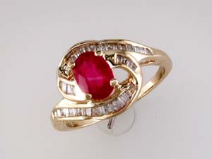 RUBY & DIAMOND RING