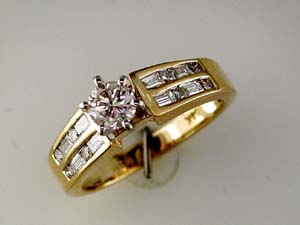 DIAMOND ENGAGEMENT RING