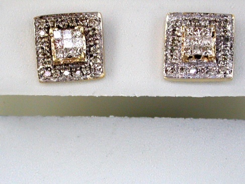 DIAMOND EARRING