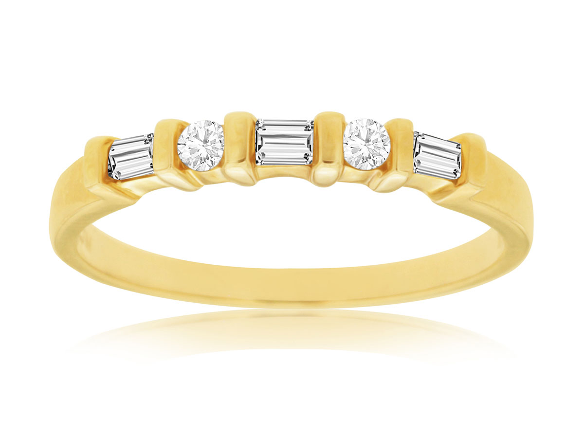 DIAMOND WEDDING BAND