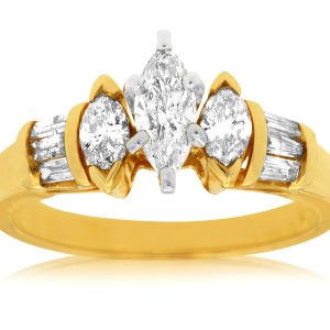 DIAMOND ENGAGEMENT RING