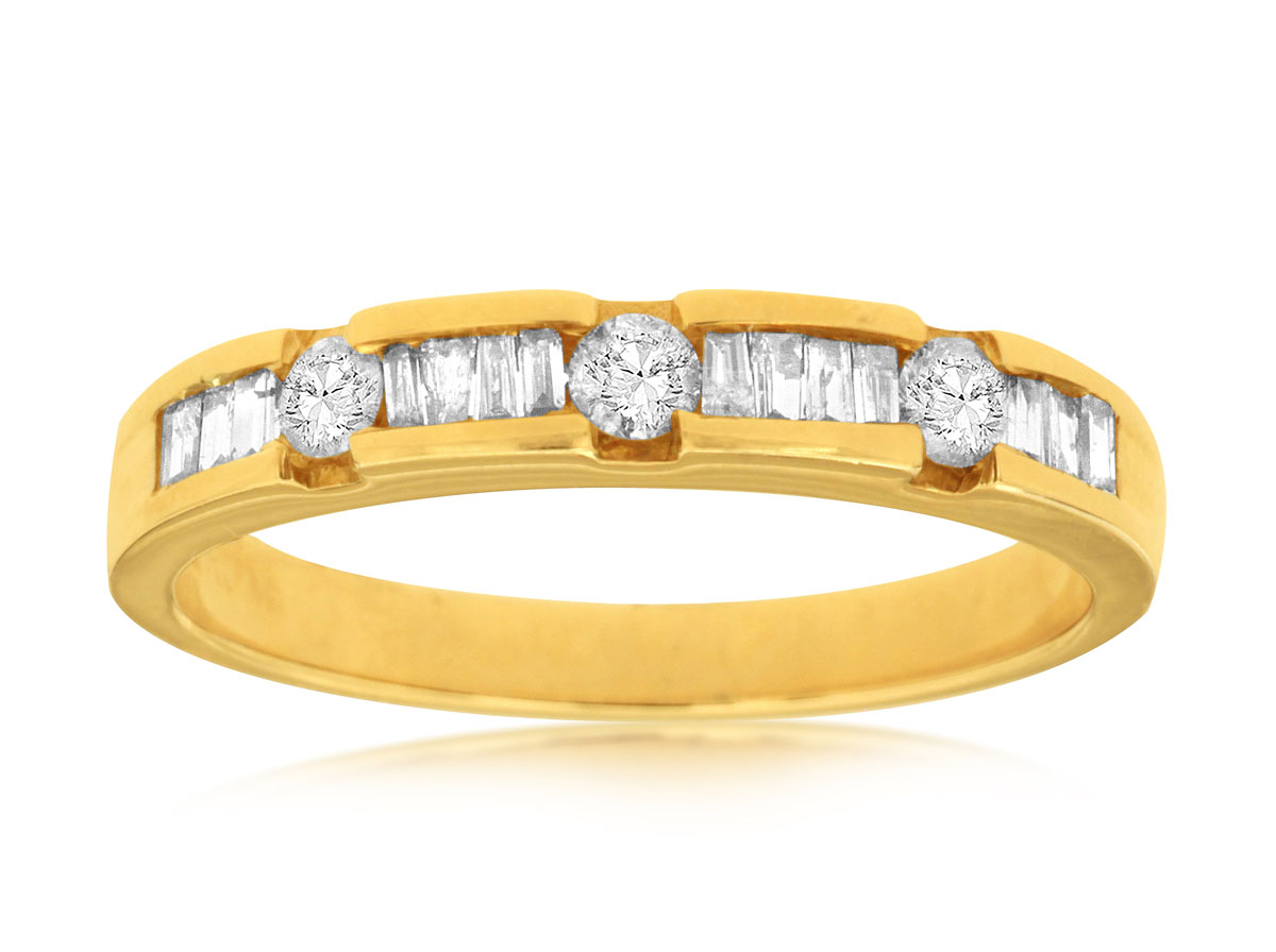 DIAMOND WEDDING BAND