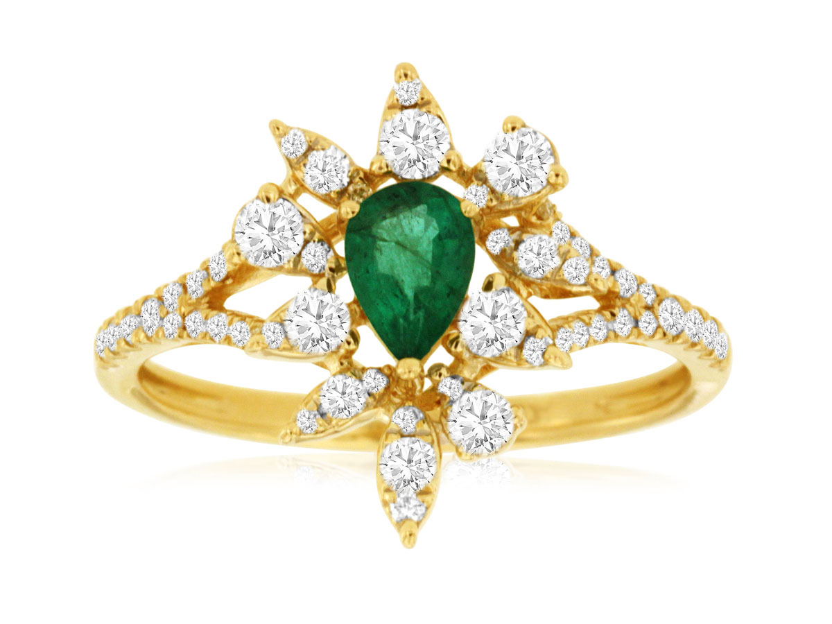 EMERALD & DIAMOND RING