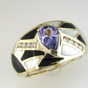 ONYX MOTHER OF PEARL &’TZ’RING