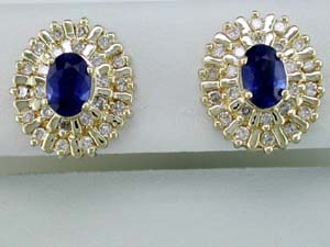 SAPPHIRE & DIAMOND EARRING