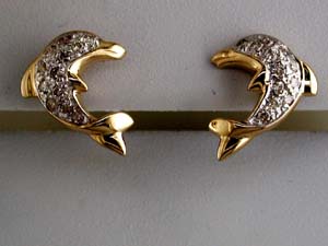 DIAMOND EARRING