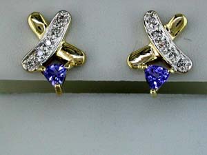 TANZANITE & DIAMOND EARRING