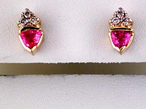 DIAMOND &PINK SAPPHIRE EARRING