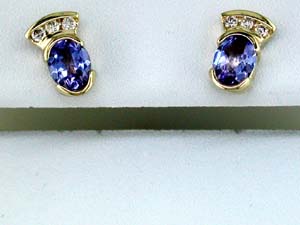 TANZANITE & DIAMOND EARRING