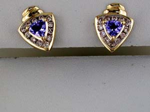 TANZANITE & DIAMOND EARRING