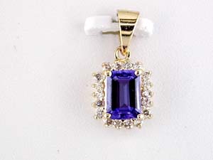 TANZANITE & DIAMOND PENDANT
