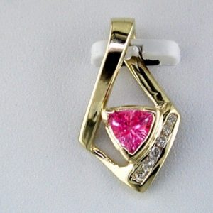 DIAMOND &PINK SAPPHIRE PENDANT