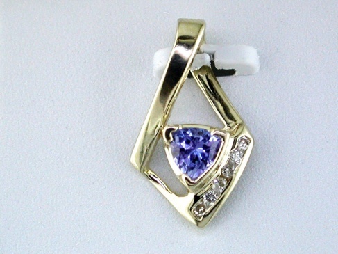 TANZANITE & DIAMOND PENDANT