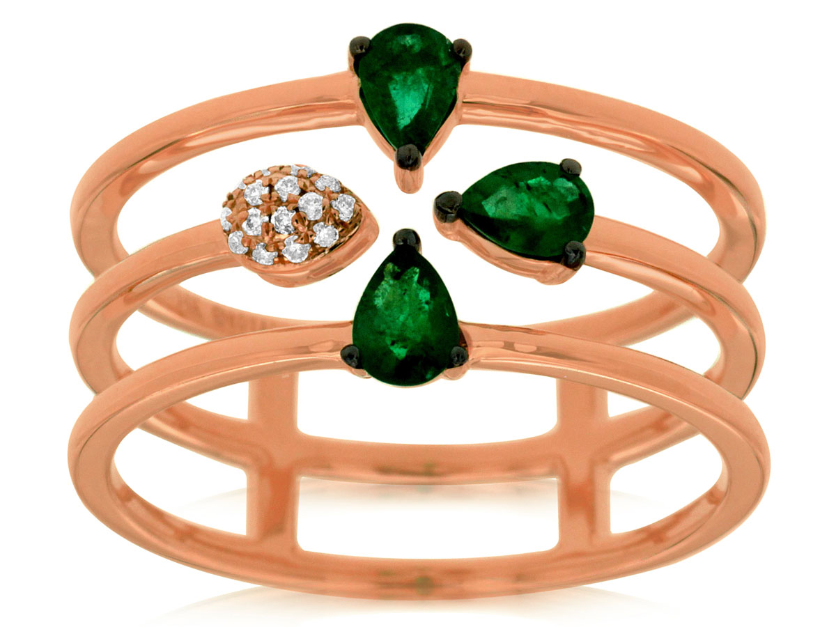 EMERALD & DIAMOND RING