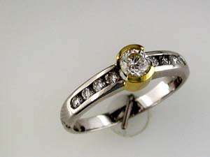 DIAMOND ENGAGEMENT RING
