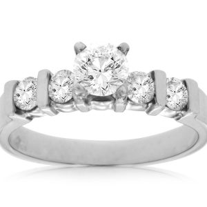 DIAMOND ENGAGEMENT RING