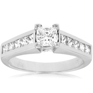 DIAMOND ENGAGEMENT RING