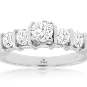 DIAMOND ENGAGEMENT RING