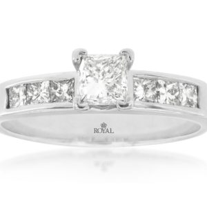 DIAMOND ENGAGEMENT RING