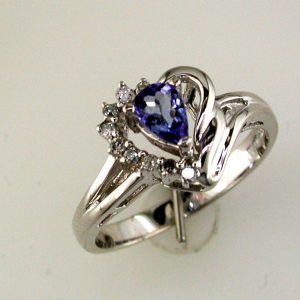 TANZANITE & DIA HEART RING