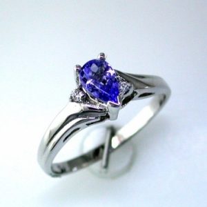 TANZANITE & DIAMOND RING