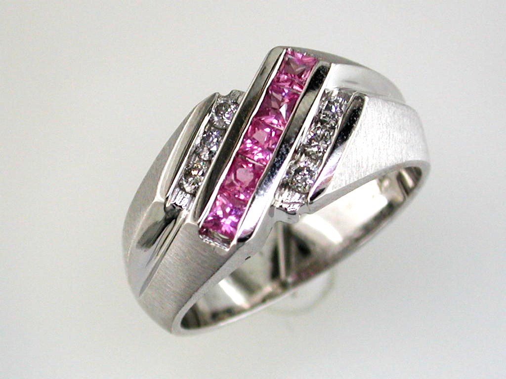 MEN'S DIA & PINK SAPPHIRE RING
