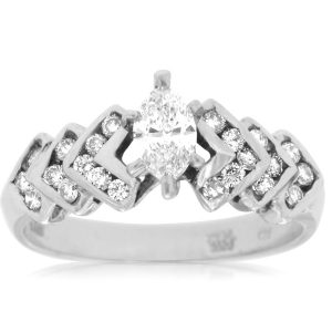 DIAMOND ENGAGEMENT RING