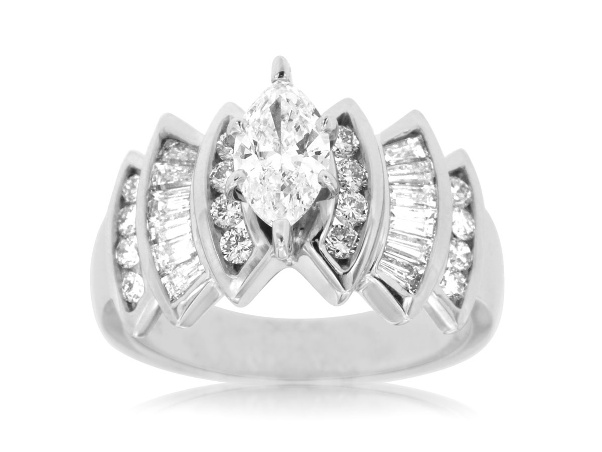 DIAMOND ENGAGEMENT RING