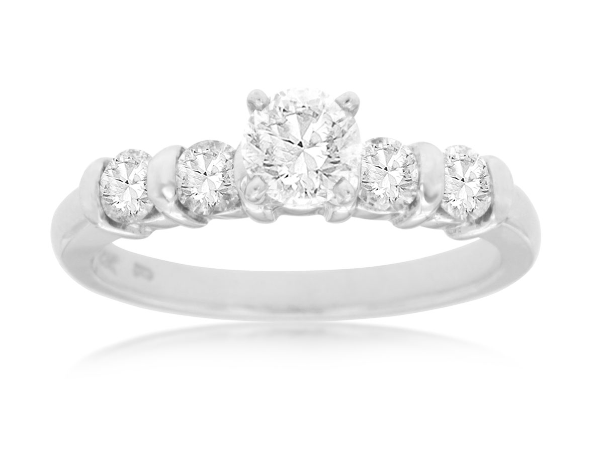 DIAMOND ENGAGEMENT RING
