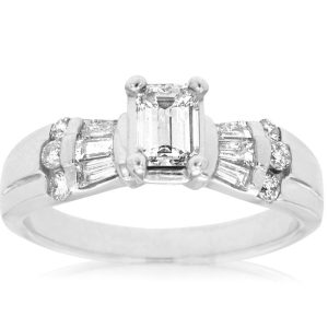 DIAMOND ENGAGEMENT RING