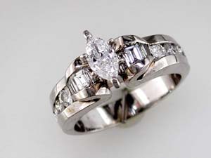 DIAMOND ENGAGEMENT RING