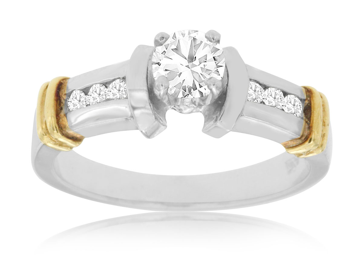 DIAMOND ENGAGEMENT RING