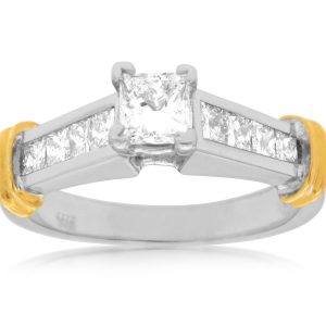 DIAMOND ENGAGEMENT RING
