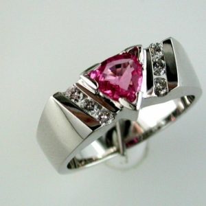 PINK SAPPHIRE & DIAMOND RING