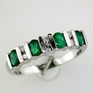 EMERALD & DIAMOND BAND