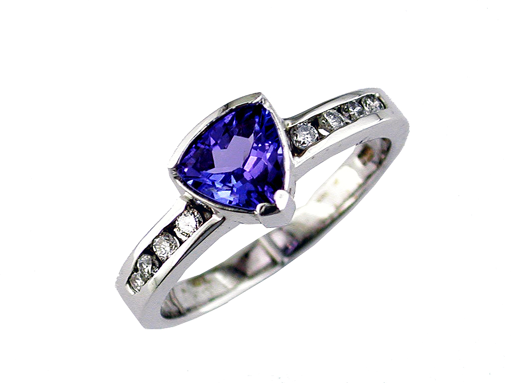 TANZANITE & DIAMOND RING