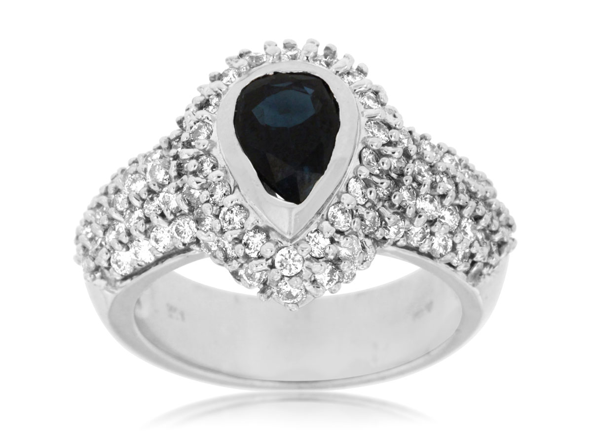SAPPHIRE & DIAMOND RING